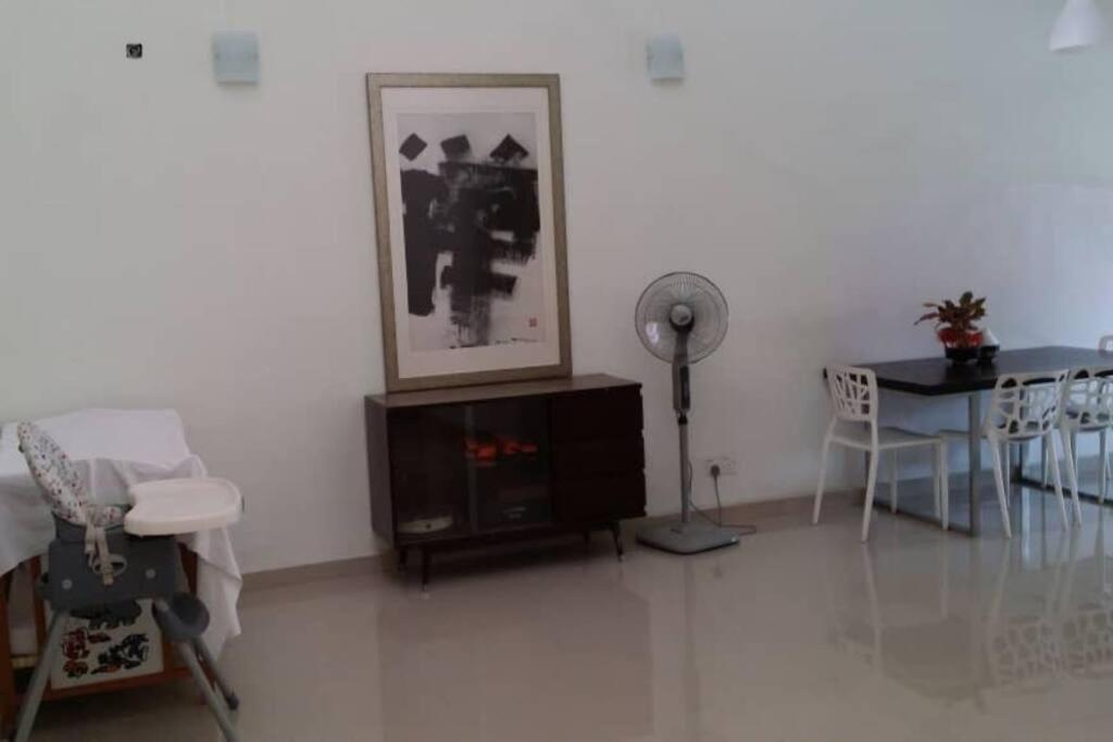 Terrace House Near Stulang Laut Ciq Midvalley Ksl For 7Pax Johor Bahru Kültér fotó