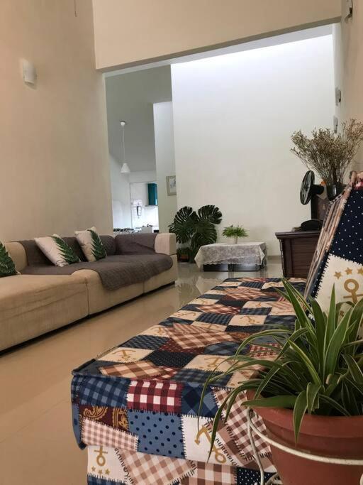 Terrace House Near Stulang Laut Ciq Midvalley Ksl For 7Pax Johor Bahru Kültér fotó