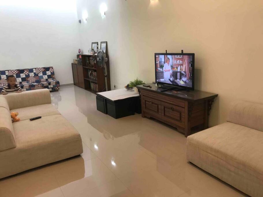 Terrace House Near Stulang Laut Ciq Midvalley Ksl For 7Pax Johor Bahru Kültér fotó