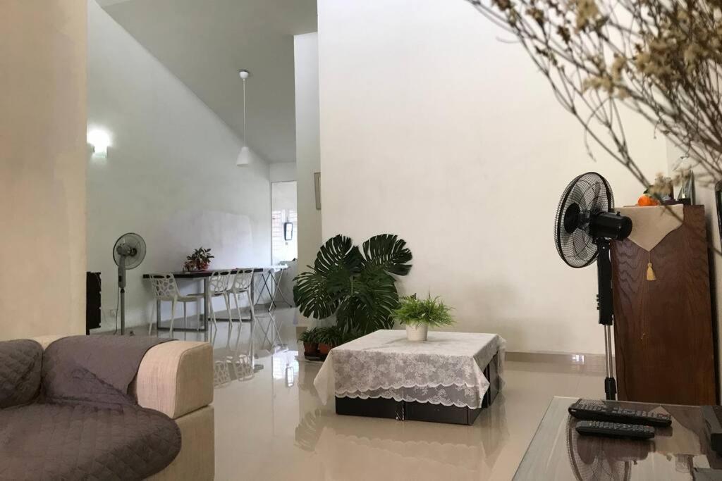 Terrace House Near Stulang Laut Ciq Midvalley Ksl For 7Pax Johor Bahru Kültér fotó